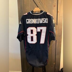 Men’s Nike Rob Gronkowski NFL Patriots Jersey Size 40 NWOT from Smoke Free Home